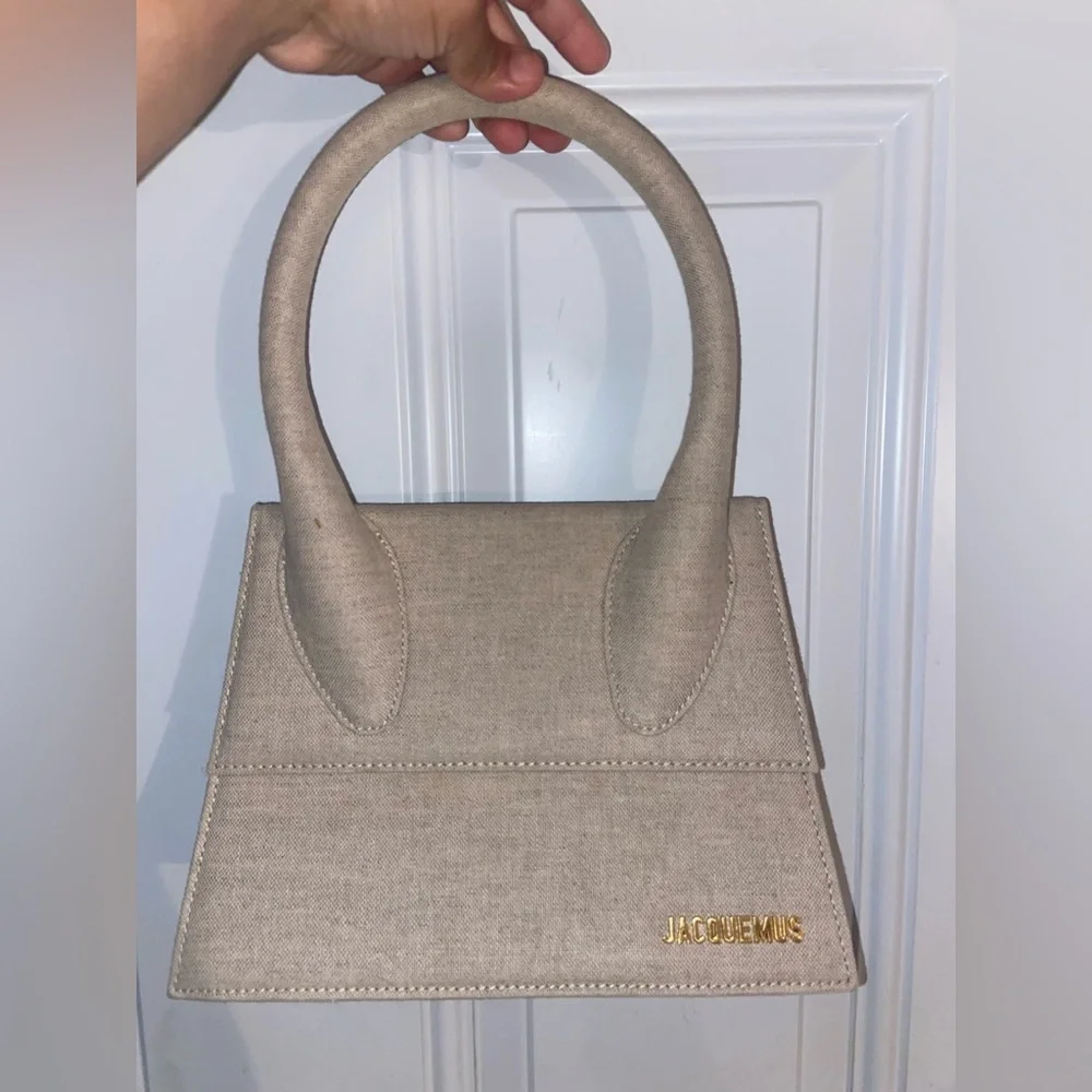 Jacquemus Bag Le Grand Chiquito - Picture 2 of 9